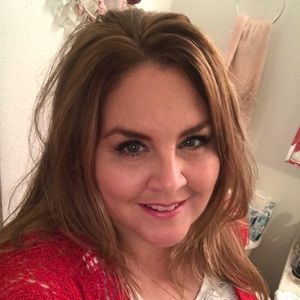 Meet your Posher, Lorena